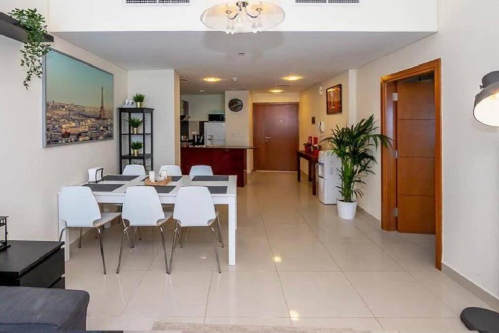 Sea View Apartment! Perfect For Family Vacation! Dubai